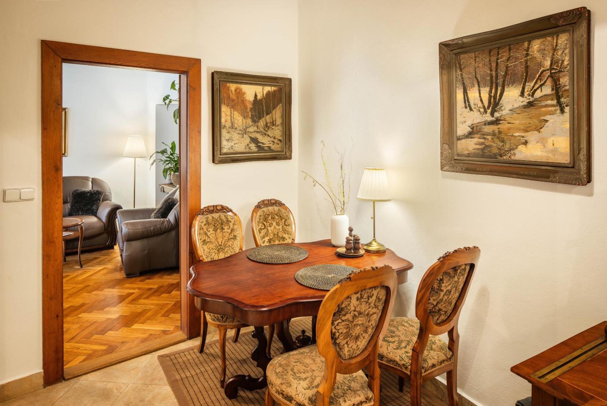 Dlouha 93 Apartment